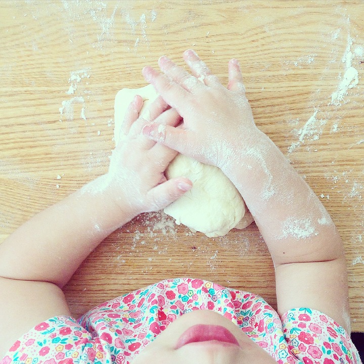 7 conseils pour cuisiner avec les enfants avec Kitchen.fr