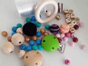 materiel de creation d attache tetine et jeux pour enfants