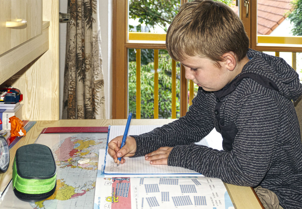 Comment bien choisir un bureau enfant ?