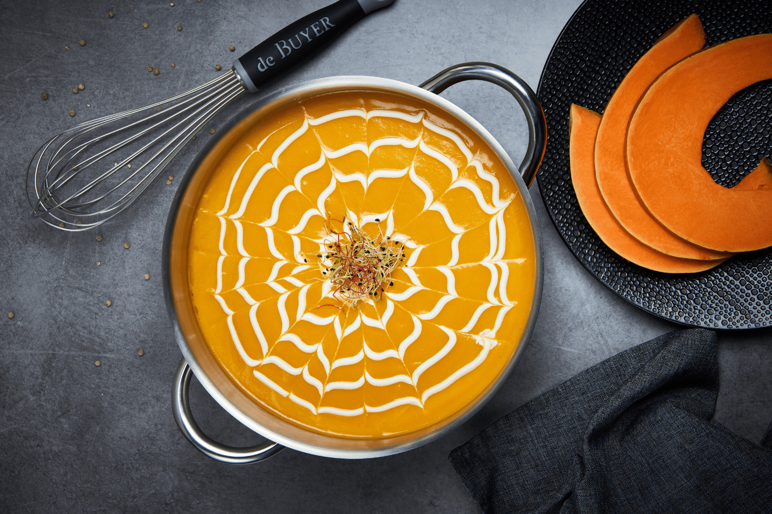 Soupe de légumes maison pour un dîner léger en famille