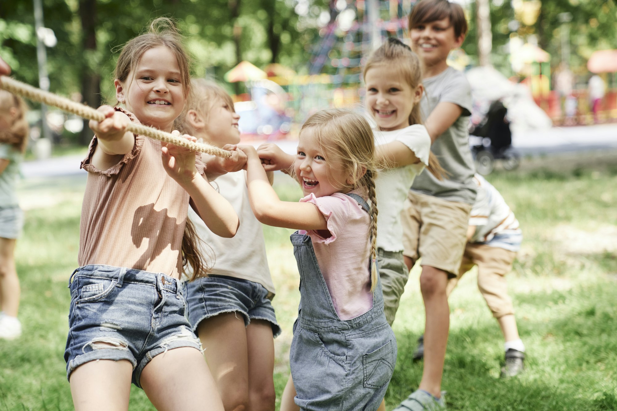 enfant joue vacance
